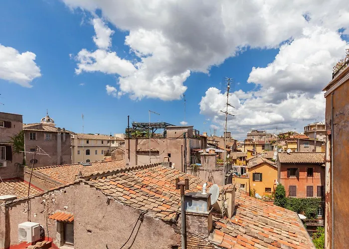 Campo dei Fiori Sun with balcony